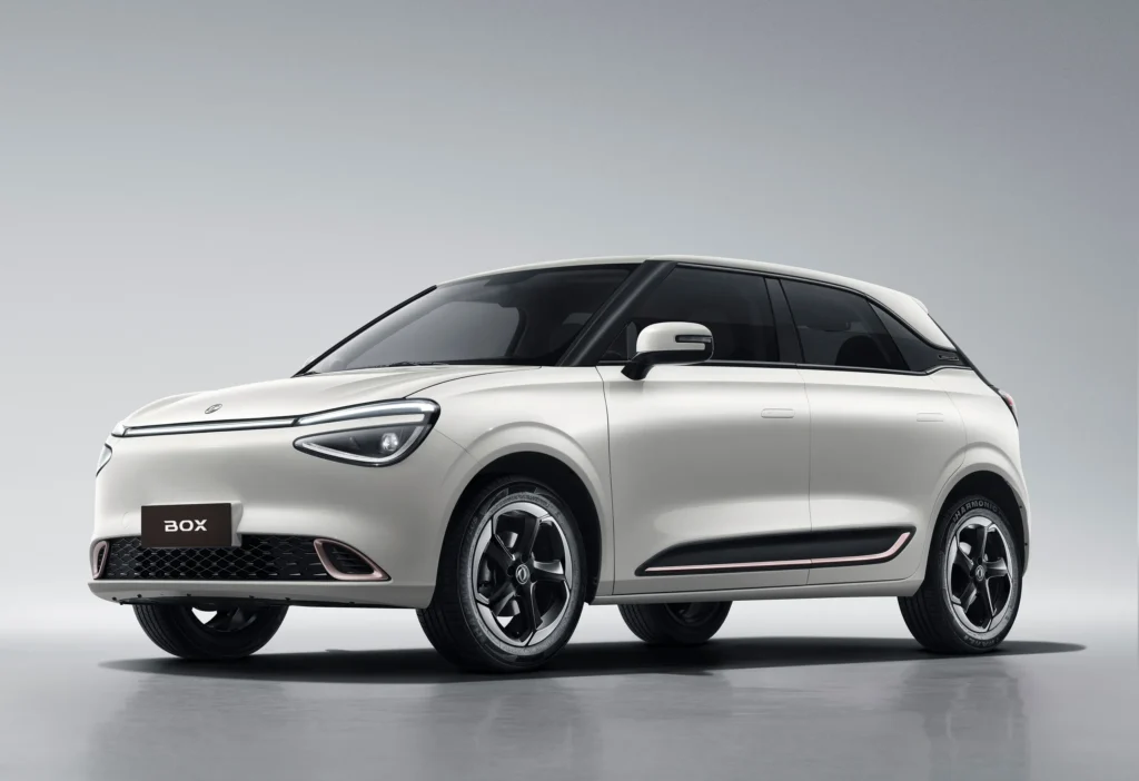 Dongfeng Brasil: Dongfeng Box visto de ¾ frontal, hatch elétrico que estreia no país
