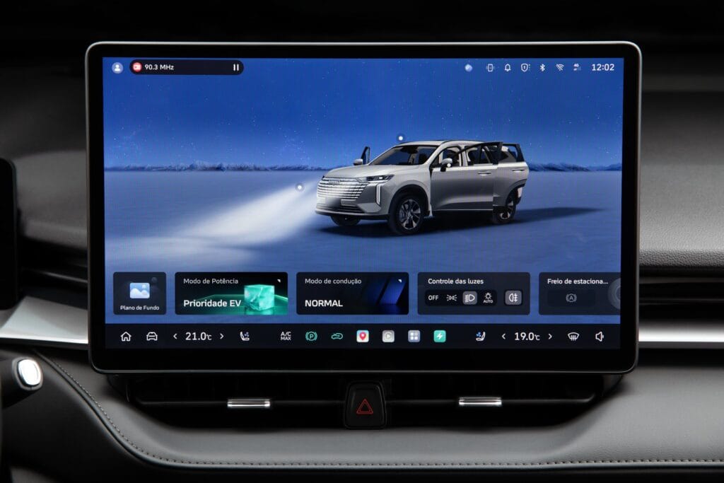 Tela de modo de condução com frenagem regenerativa em painel digital de carro elétrico