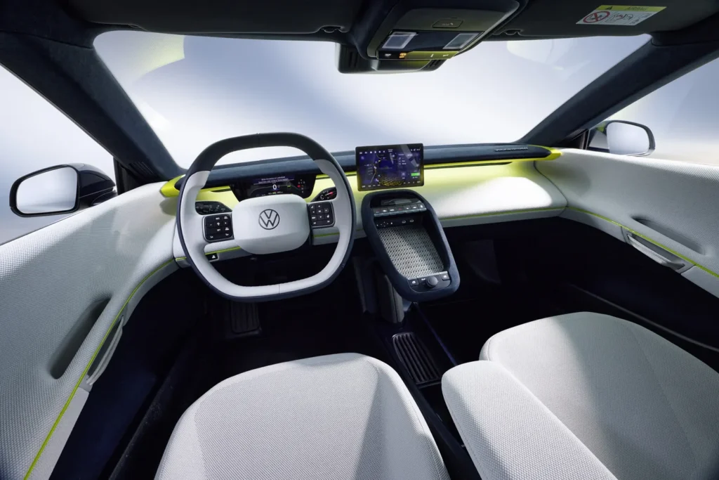 Interior do carro elétrico da Volkswagen com tablet no lugar da central