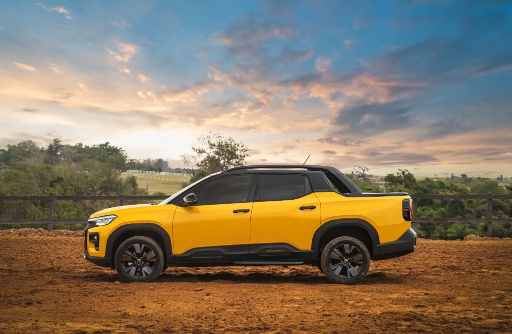 VW Tukan híbrida, versão Extreme, perfil lateral com rodas aro 17