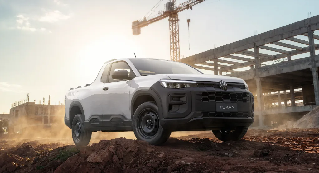 VW Tukan híbrida, versão Robust, em canteiro de obras